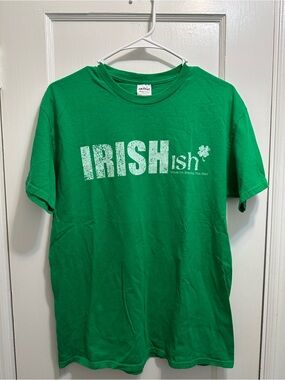 Gildan Green 'IRISHish' Graphic Short Sleeve Tee